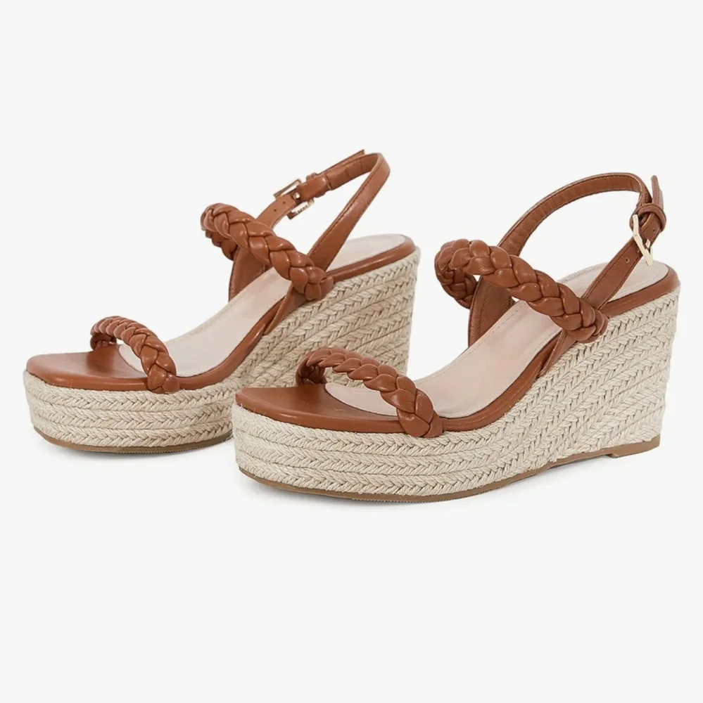 Sandals - Picture 2 of 5